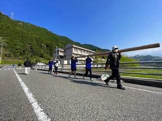 250426　こいのぼりボランティア (16).jpg