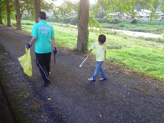 250818花火ゴミ拾い (1).jpg